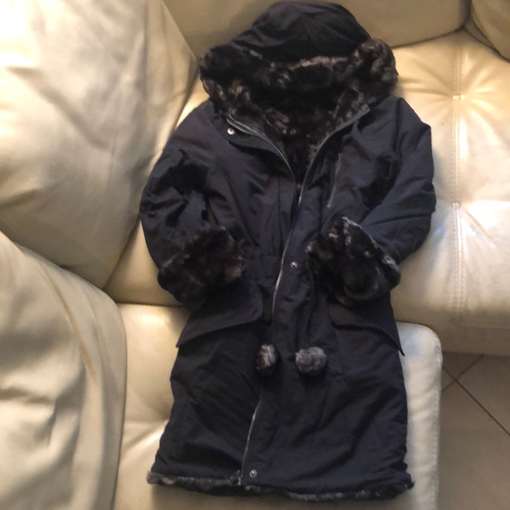 Lili Gaufrette reversible fur:water repellent coat